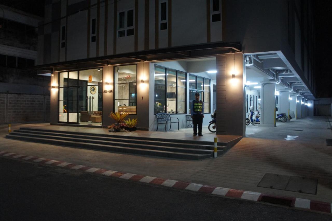 Sc Residences سوراثاني المظهر الخارجي الصورة
